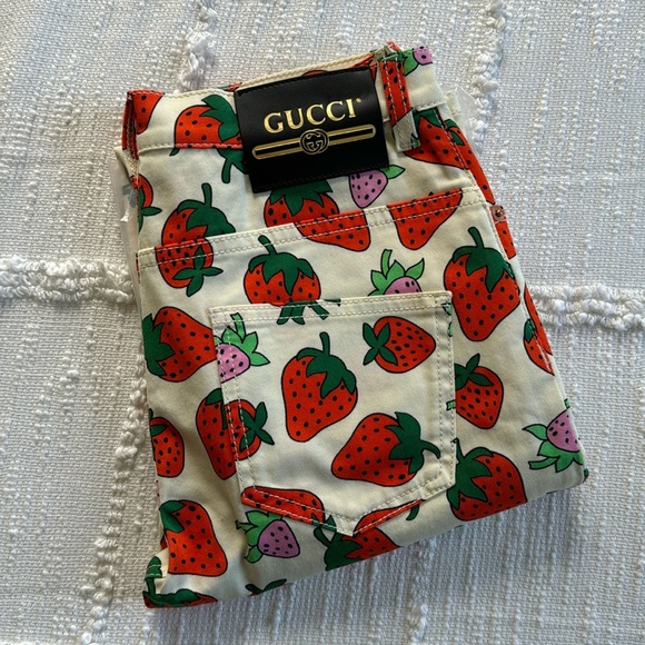 NWT Gucci Strawberry Print Skinny Leg Jeans - Picture 14 of 15